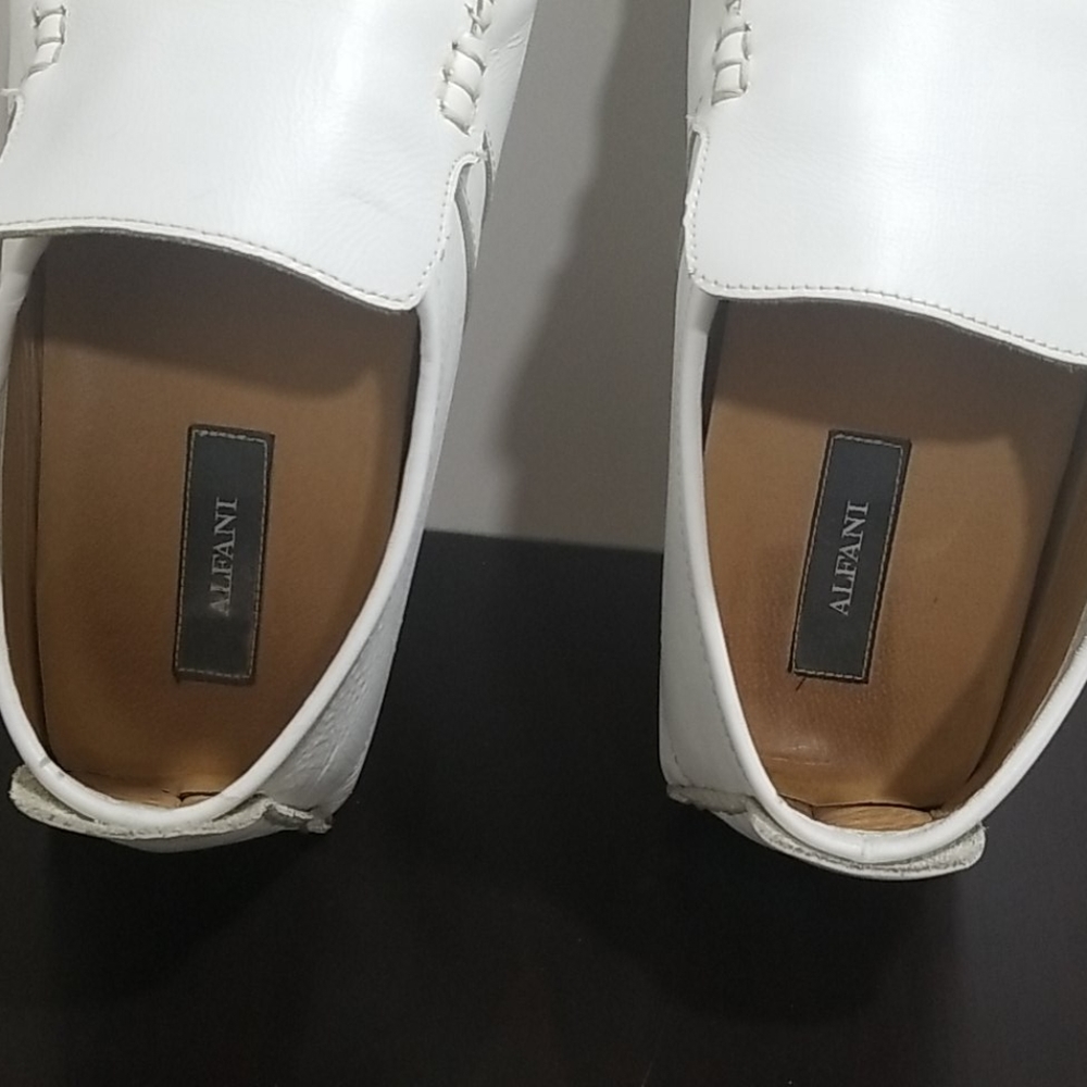 Men Shoes - Picture 2 of 6
